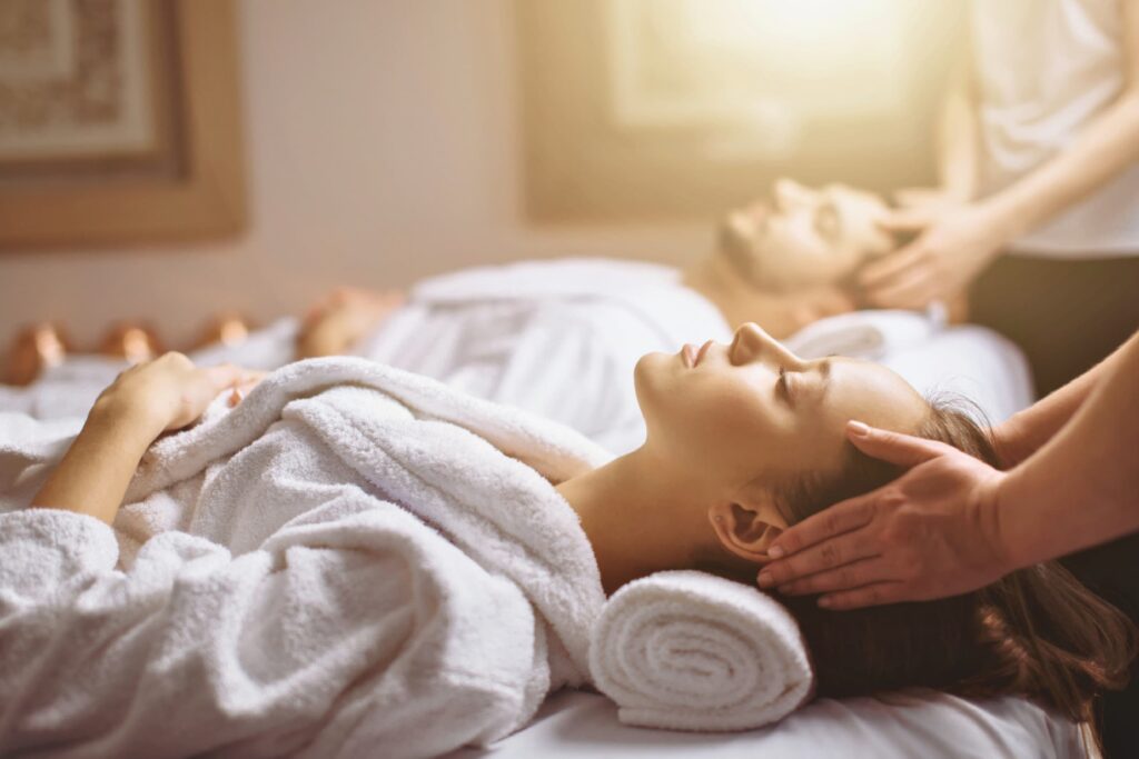 Date ideas of couple’s spa with home massage services